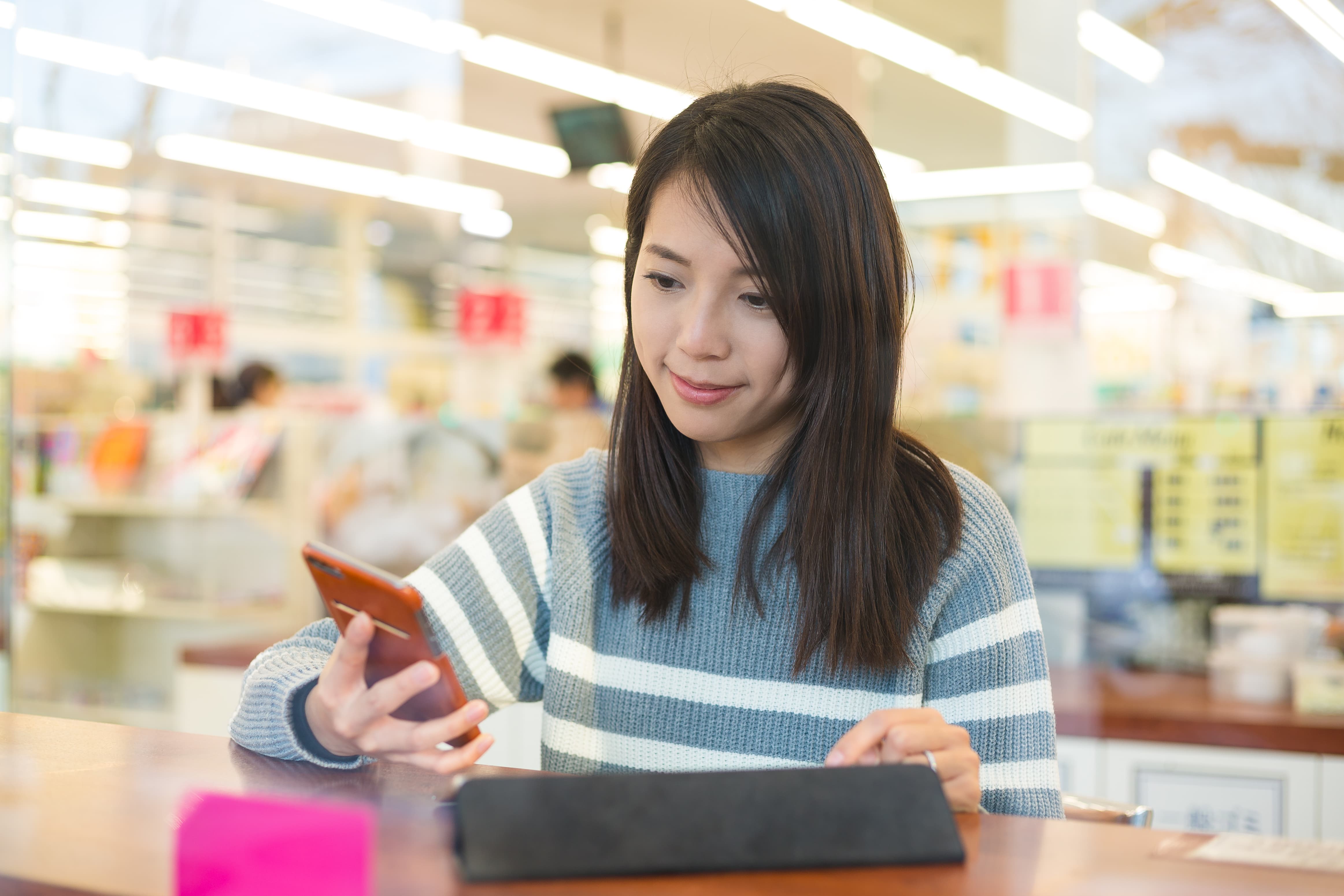 woman-use-of-digital-tablet-and-look-at-the-text-m-2022-09-16-02-54-18-utc (1)